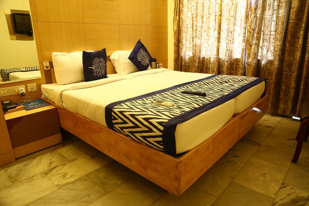 Nayagara Hotel Chennai Exterior foto